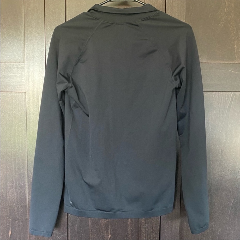 Fabletics Black Zip-Up - Picture 3 of 5
